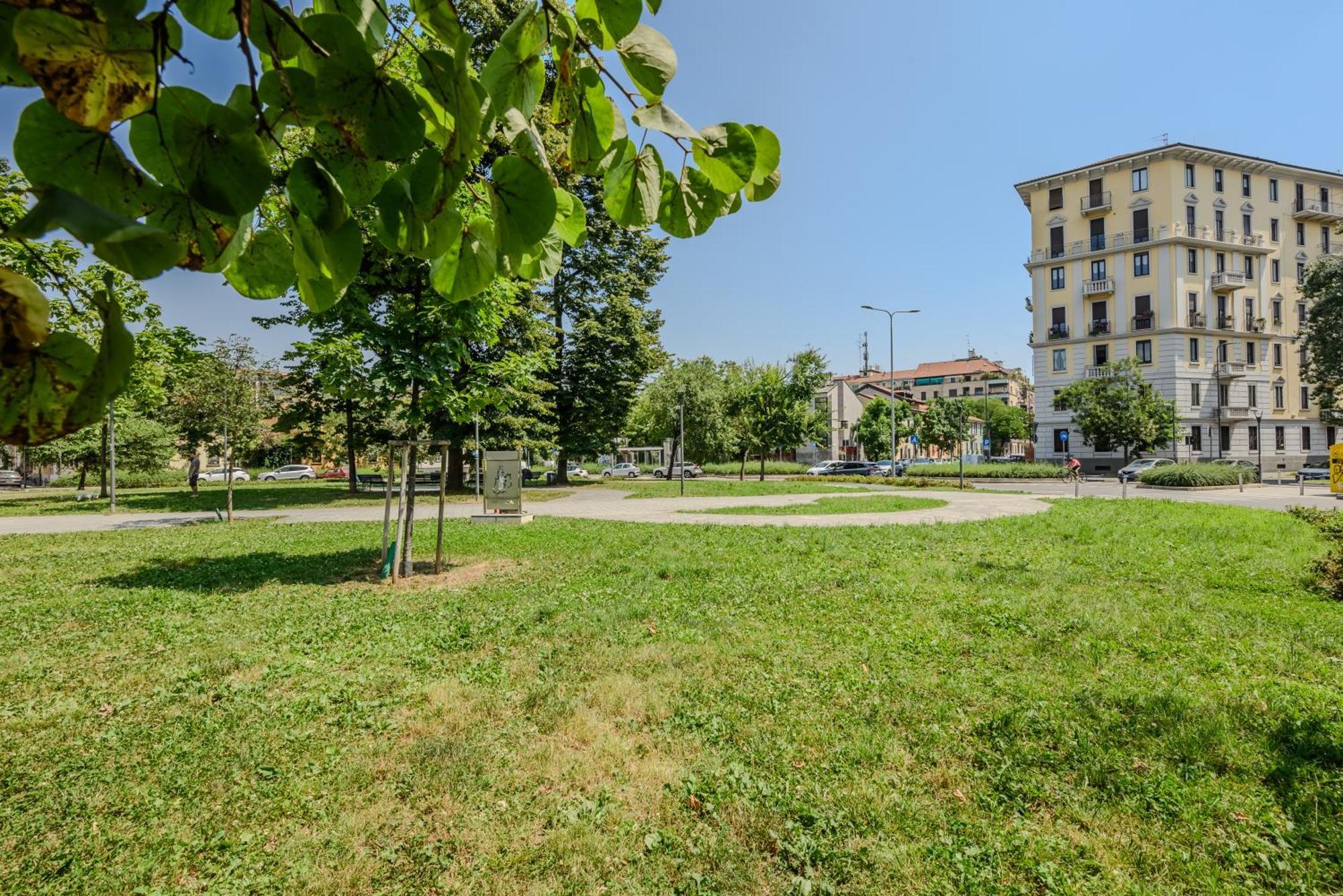 Ceradini With Balcony R&r Milán